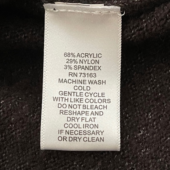 Cable and Gauge Long Length Long Sleeve Charcoal Gray V-Neck Sweater Size Large - Picture 14 of 15